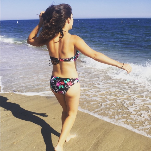 Meet your Posher, Ayla - Picture 7 of 7